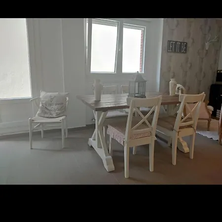 Apartment En Planta Baja De *